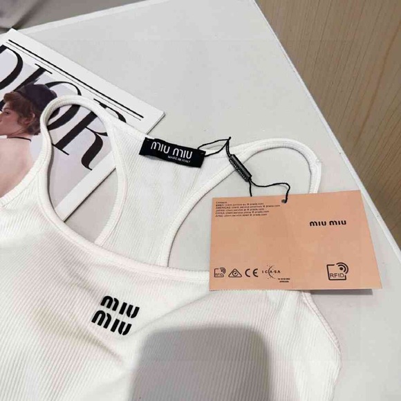 MIU MIU Women's Summer Vest One Size - Picture 4 of 5